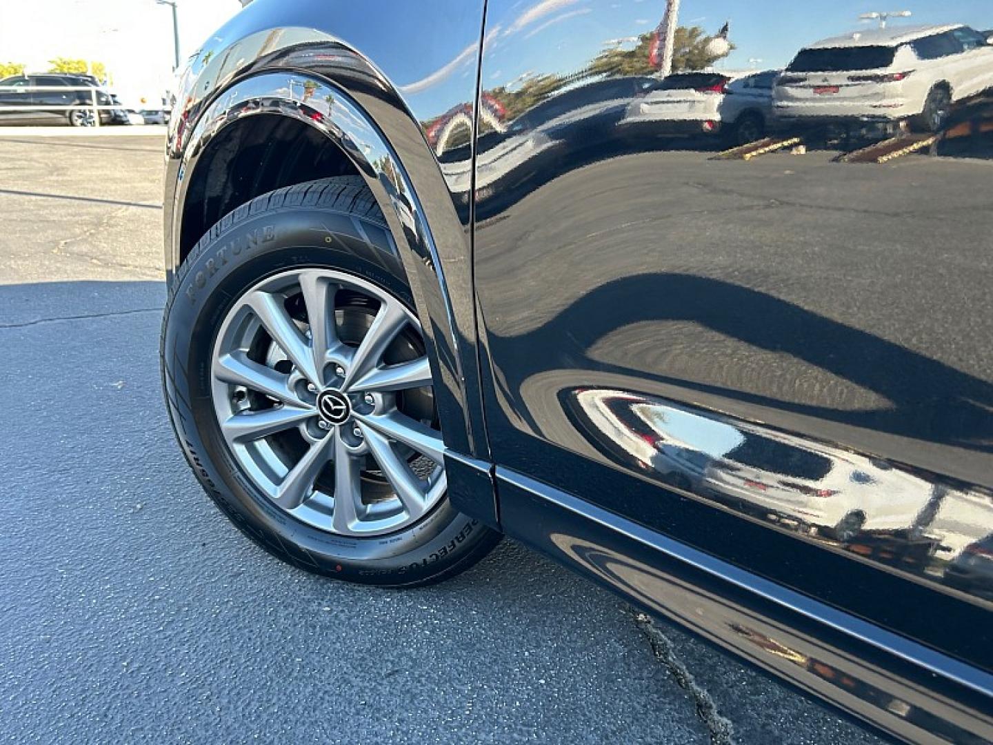 2025 BLACK /black Mazda CX-5 (JM3KFBBLXS0) with an 4-Cyl 2.5 Liter engine, Automatic 6-Spd transmission, located at 412 Auto Vista Drive, Palmdale, 93551, (661) 945-0620, 34.592636, -118.136681 - Discover comfort, versatility, and modern style in this one-owner 2025 Mazda CX-5 2.5 S Select AWD!With its sleek design, refined interior, and confident all-wheel-drive capability, this SUV is ready for daily commutes and weekend adventures alike. Powered by a 2.5L 4-cylinder engine paired with a 6- Photo#7