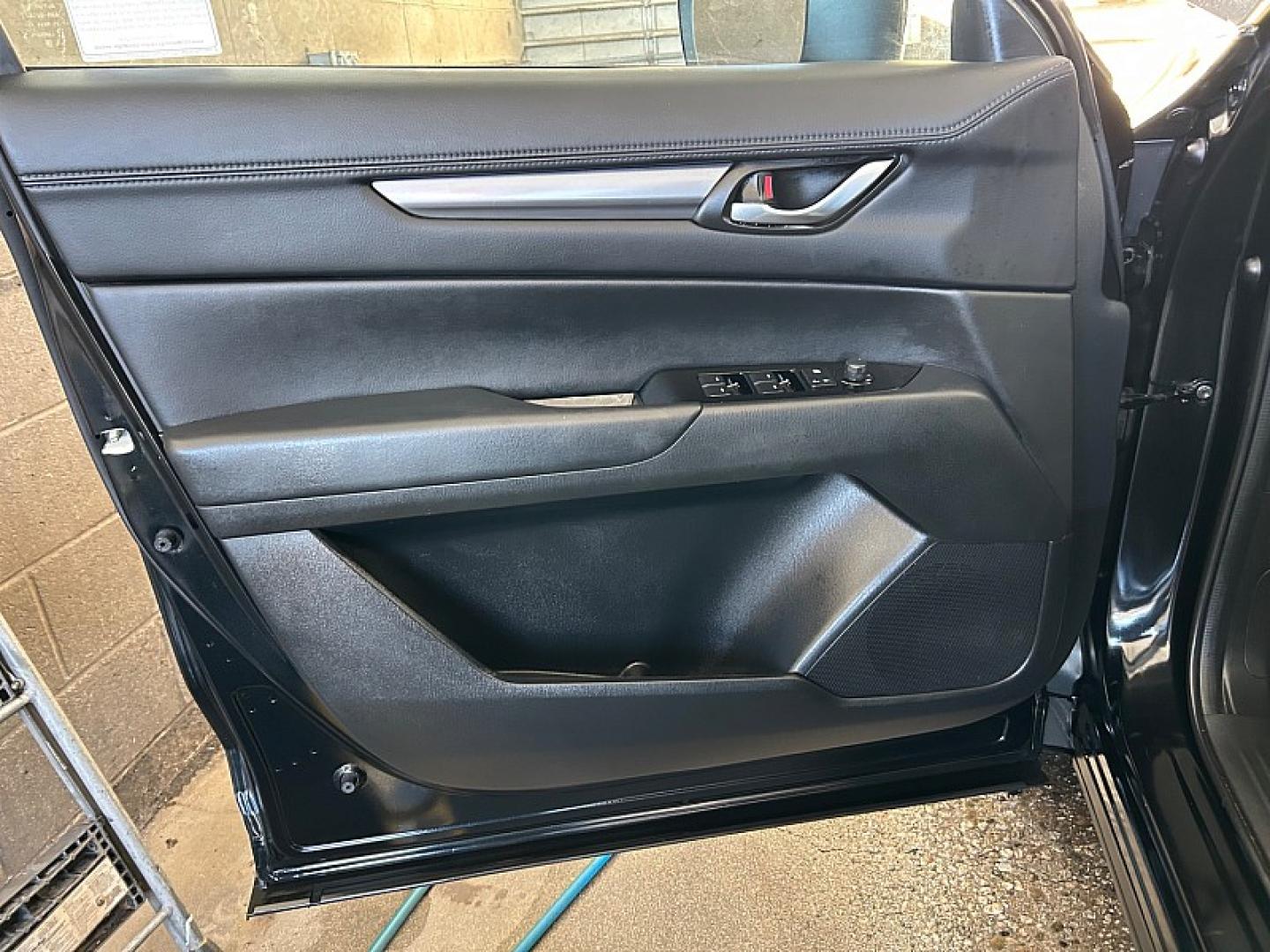 2025 BLACK /black Mazda CX-5 (JM3KFBBLXS0) with an 4-Cyl 2.5 Liter engine, Automatic 6-Spd transmission, located at 412 Auto Vista Drive, Palmdale, 93551, (661) 945-0620, 34.592636, -118.136681 - Discover comfort, versatility, and modern style in this one-owner 2025 Mazda CX-5 2.5 S Select AWD!With its sleek design, refined interior, and confident all-wheel-drive capability, this SUV is ready for daily commutes and weekend adventures alike. Powered by a 2.5L 4-cylinder engine paired with a 6- Photo#16