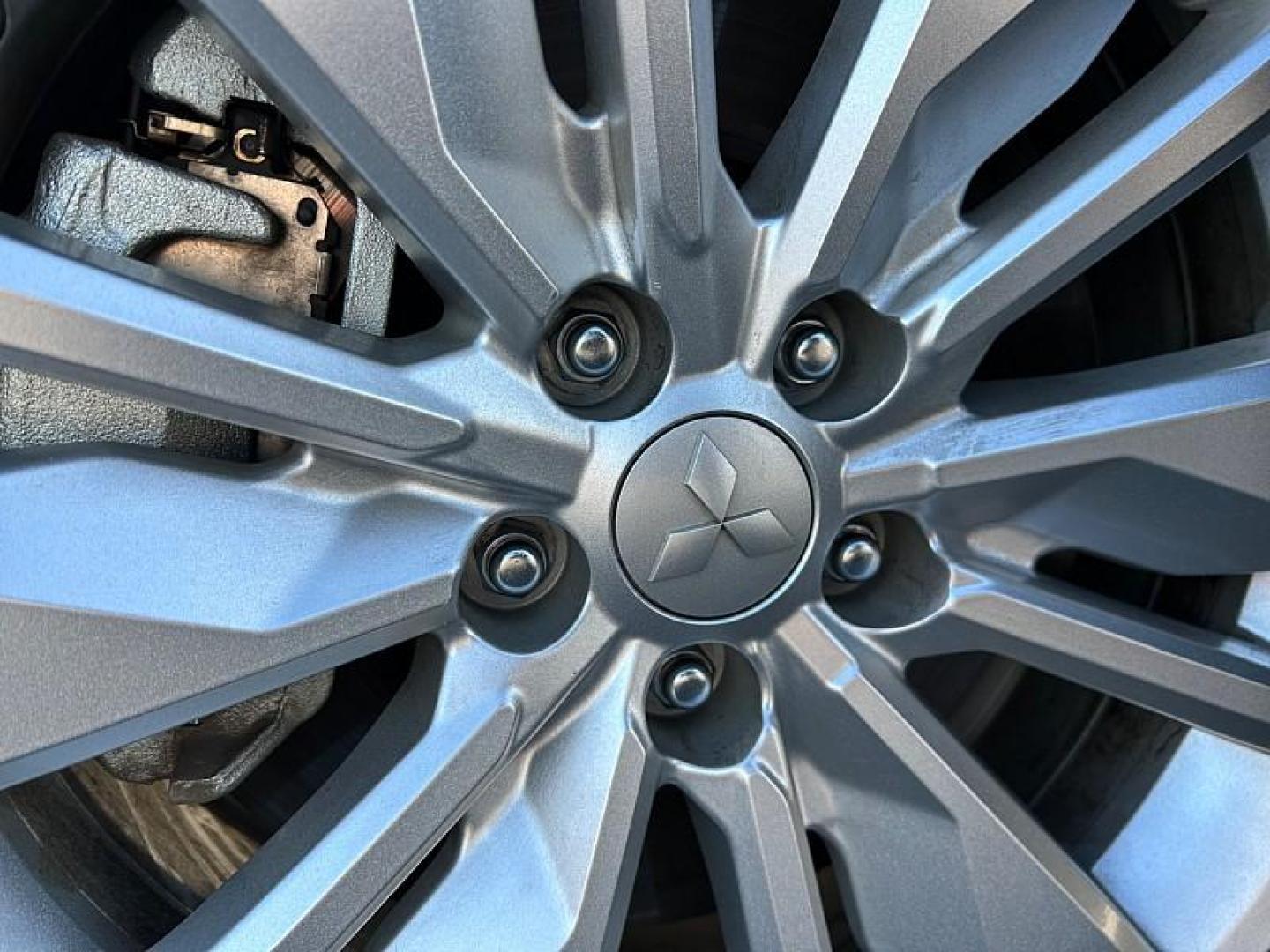 2025 BLACK Mitsubishi Outlander (JA4J4UA84SZ) with an 4-Cyl 2.5 Liter engine, Automatic CVT transmission, located at 412 Auto Vista Drive, Palmdale, 93551, (661) 945-0620, 34.592636, -118.136681 - Photo#7