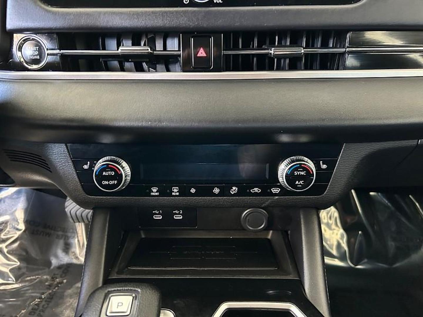 2025 BLACK Mitsubishi Outlander (JA4J4UA84SZ) with an 4-Cyl 2.5 Liter engine, Automatic CVT transmission, located at 412 Auto Vista Drive, Palmdale, 93551, (661) 945-0620, 34.592636, -118.136681 - Photo#18