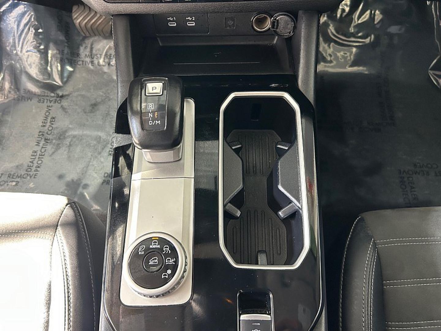 2025 Silver Mitsubishi Outlander (JA4J3VA87SZ) with an 4-Cyl 2.5 Liter engine, Automatic CVT transmission, located at 412 Auto Vista Drive, Palmdale, 93551, (661) 945-0620, 34.592636, -118.136681- Photo#20