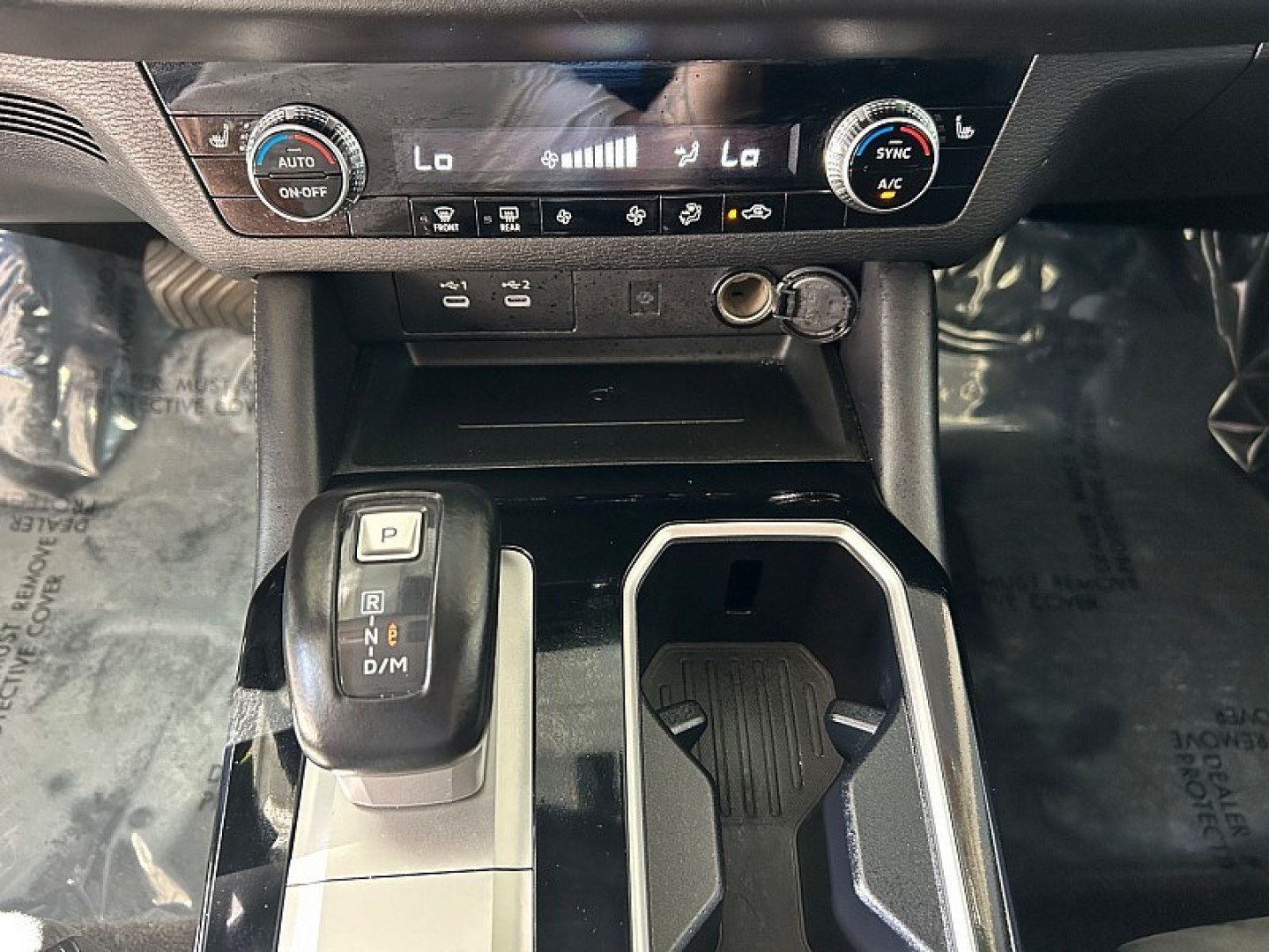 2025 Silver Mitsubishi Outlander (JA4J3VA87SZ) with an 4-Cyl 2.5 Liter engine, Automatic CVT transmission, located at 412 Auto Vista Drive, Palmdale, 93551, (661) 945-0620, 34.592636, -118.136681- Photo#21