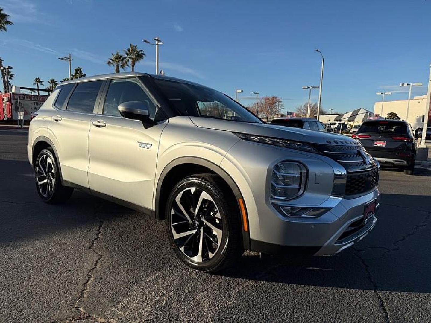 2025 BLACK Mitsubishi Outlander Plug-In Hybrid (JA4T5VA94SZ) with an 4-Cyl Hybrid 2.4 Liter engine, Automatic 1-Spd transmission, located at 412 Auto Vista Drive, Palmdale, 93551, (661) 945-0620, 34.592636, -118.136681 - Photo#0