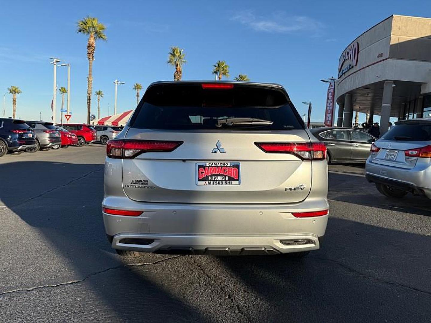 2025 BLACK Mitsubishi Outlander Plug-In Hybrid (JA4T5VA94SZ) with an 4-Cyl Hybrid 2.4 Liter engine, Automatic 1-Spd transmission, located at 412 Auto Vista Drive, Palmdale, 93551, (661) 945-0620, 34.592636, -118.136681 - Photo#5