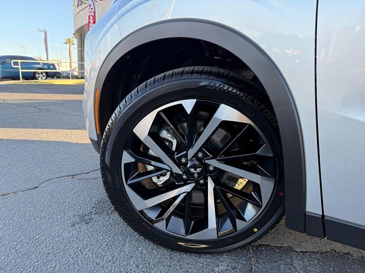 2025 BLACK Mitsubishi Outlander Plug-In Hybrid (JA4T5VA94SZ) with an 4-Cyl Hybrid 2.4 Liter engine, Automatic 1-Spd transmission, located at 412 Auto Vista Drive, Palmdale, 93551, (661) 945-0620, 34.592636, -118.136681 - Photo#10