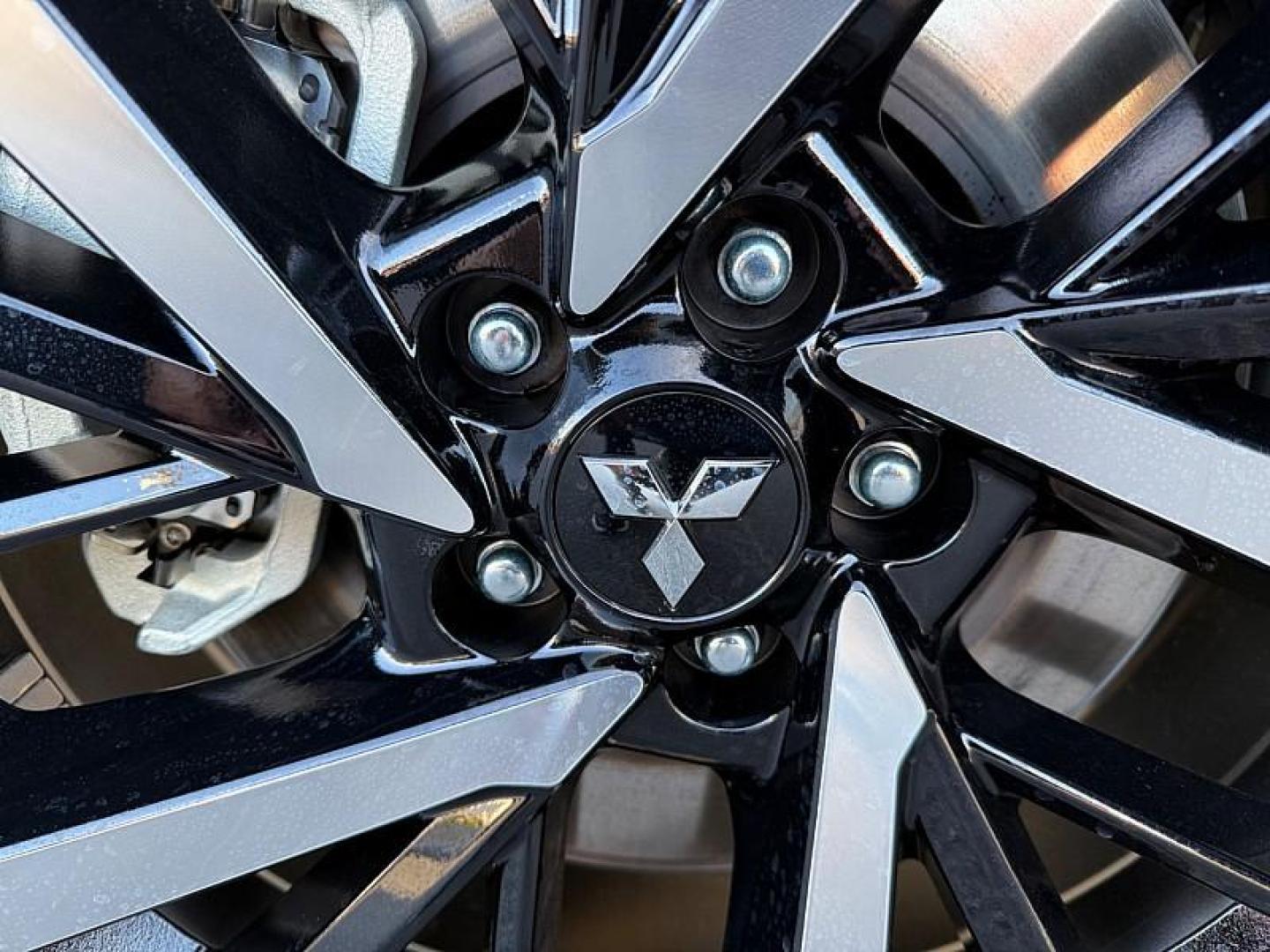 2025 BLACK Mitsubishi Outlander Plug-In Hybrid (JA4T5VA94SZ) with an 4-Cyl Hybrid 2.4 Liter engine, Automatic 1-Spd transmission, located at 412 Auto Vista Drive, Palmdale, 93551, (661) 945-0620, 34.592636, -118.136681 - Photo#11
