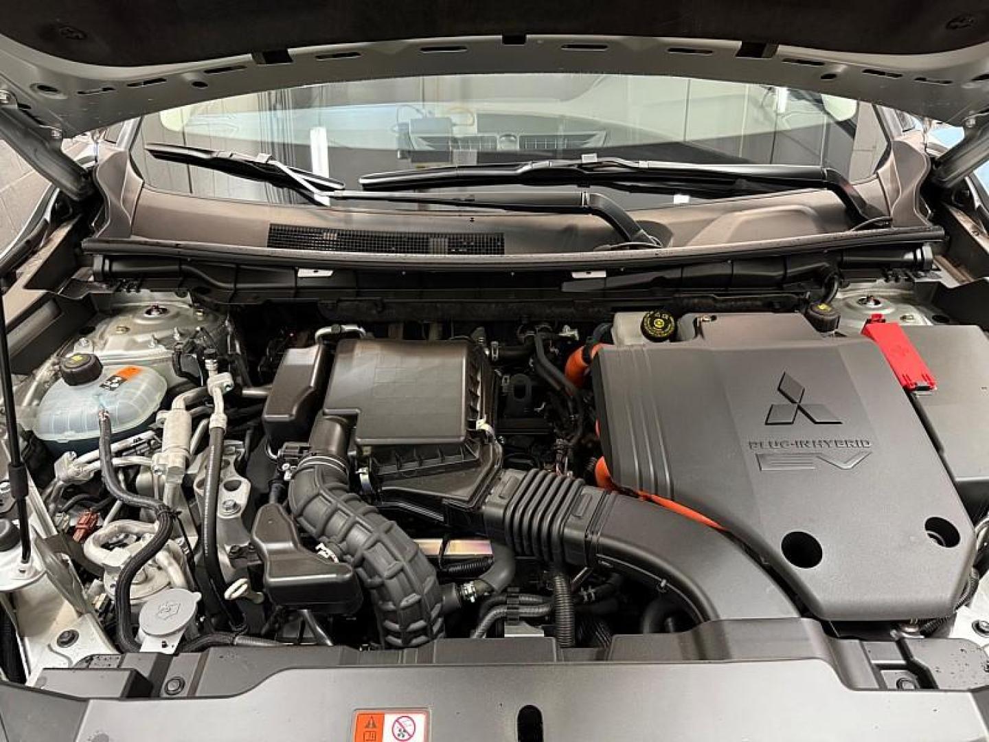 2025 BLACK Mitsubishi Outlander Plug-In Hybrid (JA4T5VA94SZ) with an 4-Cyl Hybrid 2.4 Liter engine, Automatic 1-Spd transmission, located at 412 Auto Vista Drive, Palmdale, 93551, (661) 945-0620, 34.592636, -118.136681 - Photo#28