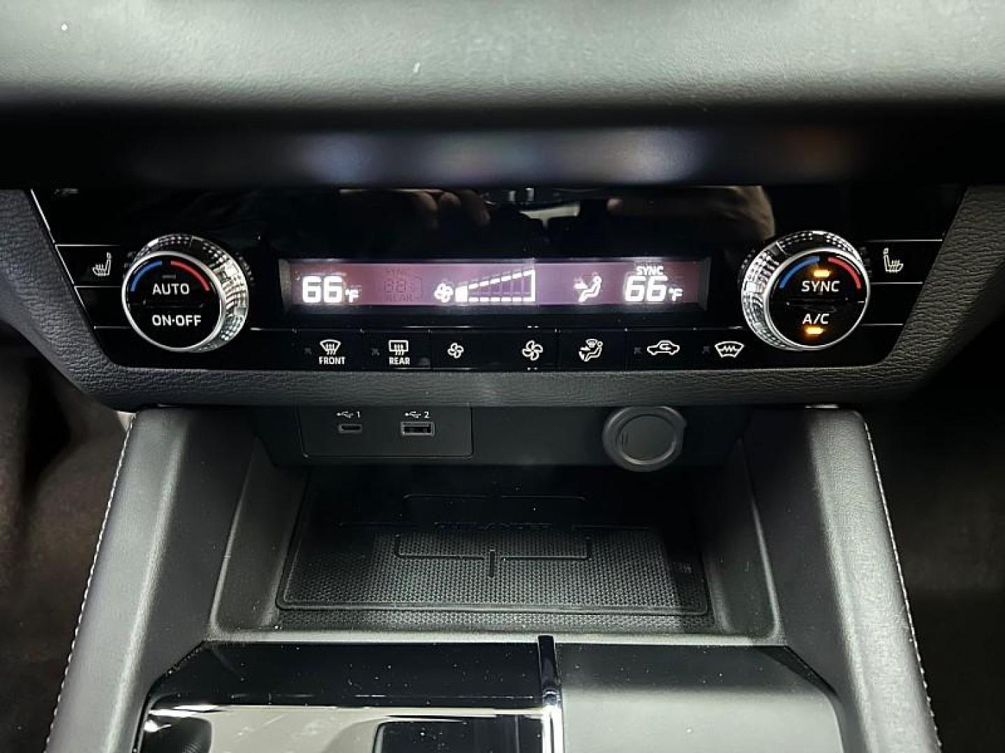 2025 BLACK Mitsubishi Outlander Plug-In Hybrid (JA4T5UA9XSZ) with an 4-Cyl Hybrid 2.4 Liter engine, Automatic 1-Spd transmission, located at 412 Auto Vista Drive, Palmdale, 93551, (661) 945-0620, 34.592636, -118.136681 - Photo#21