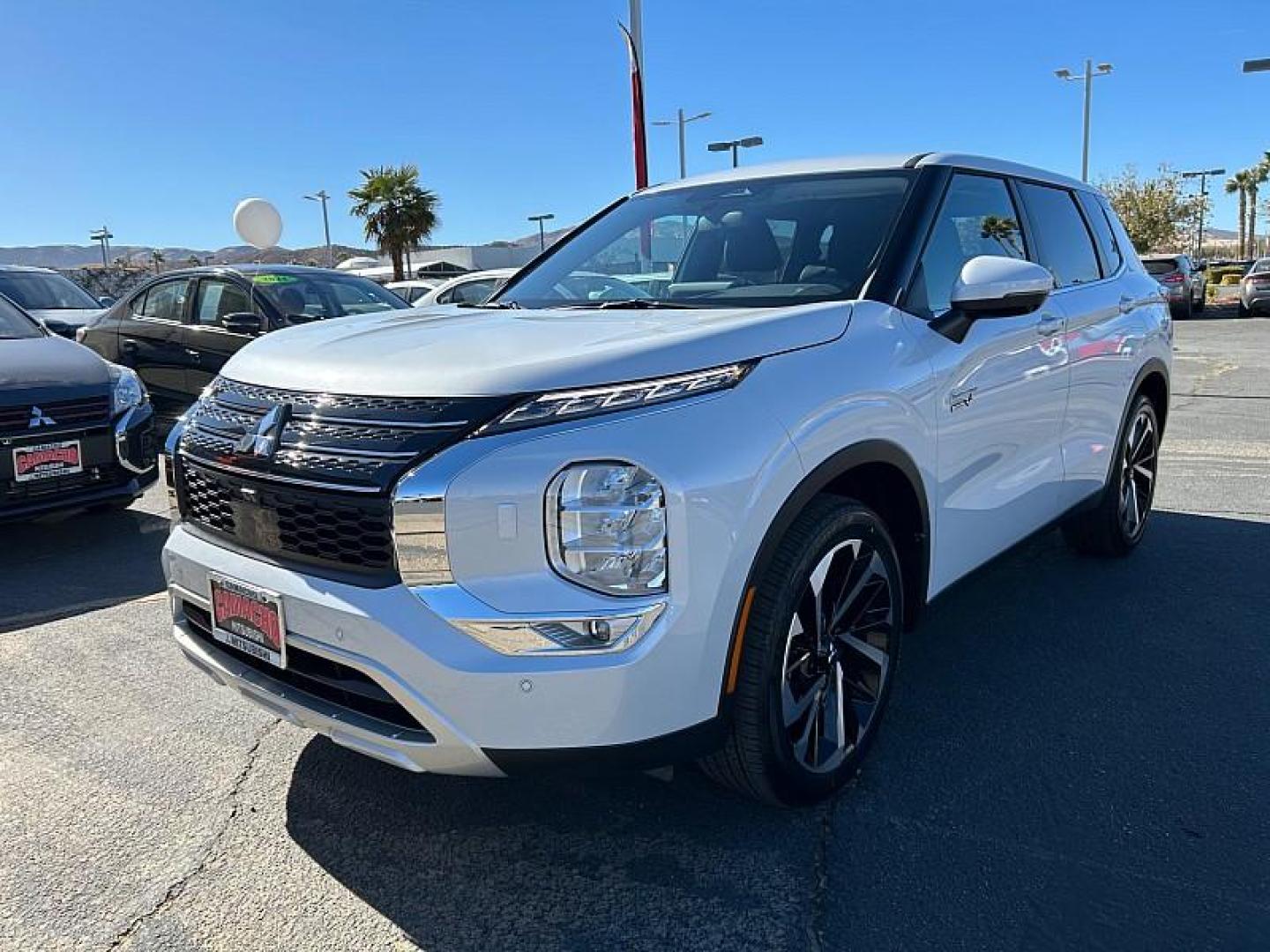 2025 Mitsubishi Outlander Plug-In Hybrid (JA4T5VA95SZ) with an 4-Cyl Hybrid 2.4 Liter engine, Automatic 1-Spd transmission, located at 412 Auto Vista Drive, Palmdale, 93551, (661) 945-0620, 34.592636, -118.136681 - Photo#2