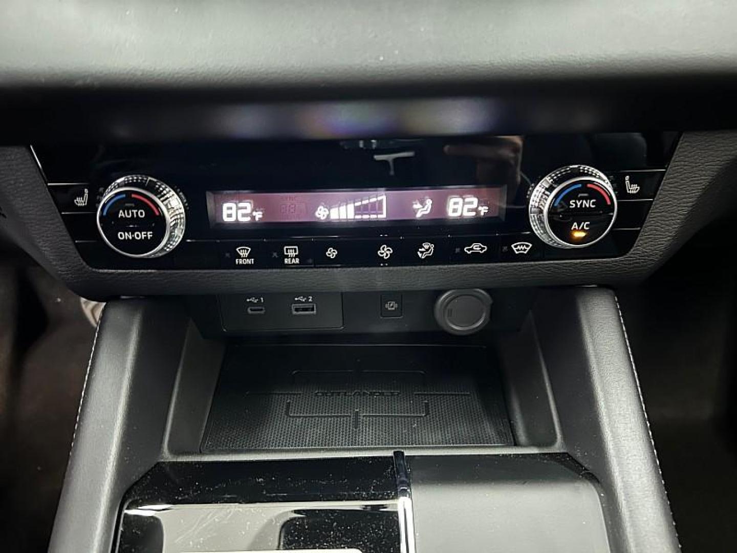 2025 Mitsubishi Outlander Plug-In Hybrid (JA4T5VA95SZ) with an 4-Cyl Hybrid 2.4 Liter engine, Automatic 1-Spd transmission, located at 412 Auto Vista Drive, Palmdale, 93551, (661) 945-0620, 34.592636, -118.136681 - Photo#21