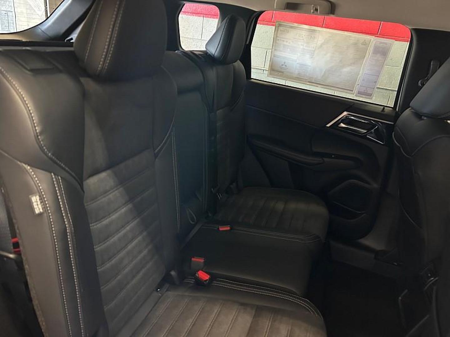 2025 Mitsubishi Outlander Plug-In Hybrid (JA4T5VA95SZ) with an 4-Cyl Hybrid 2.4 Liter engine, Automatic 1-Spd transmission, located at 412 Auto Vista Drive, Palmdale, 93551, (661) 945-0620, 34.592636, -118.136681 - Photo#28