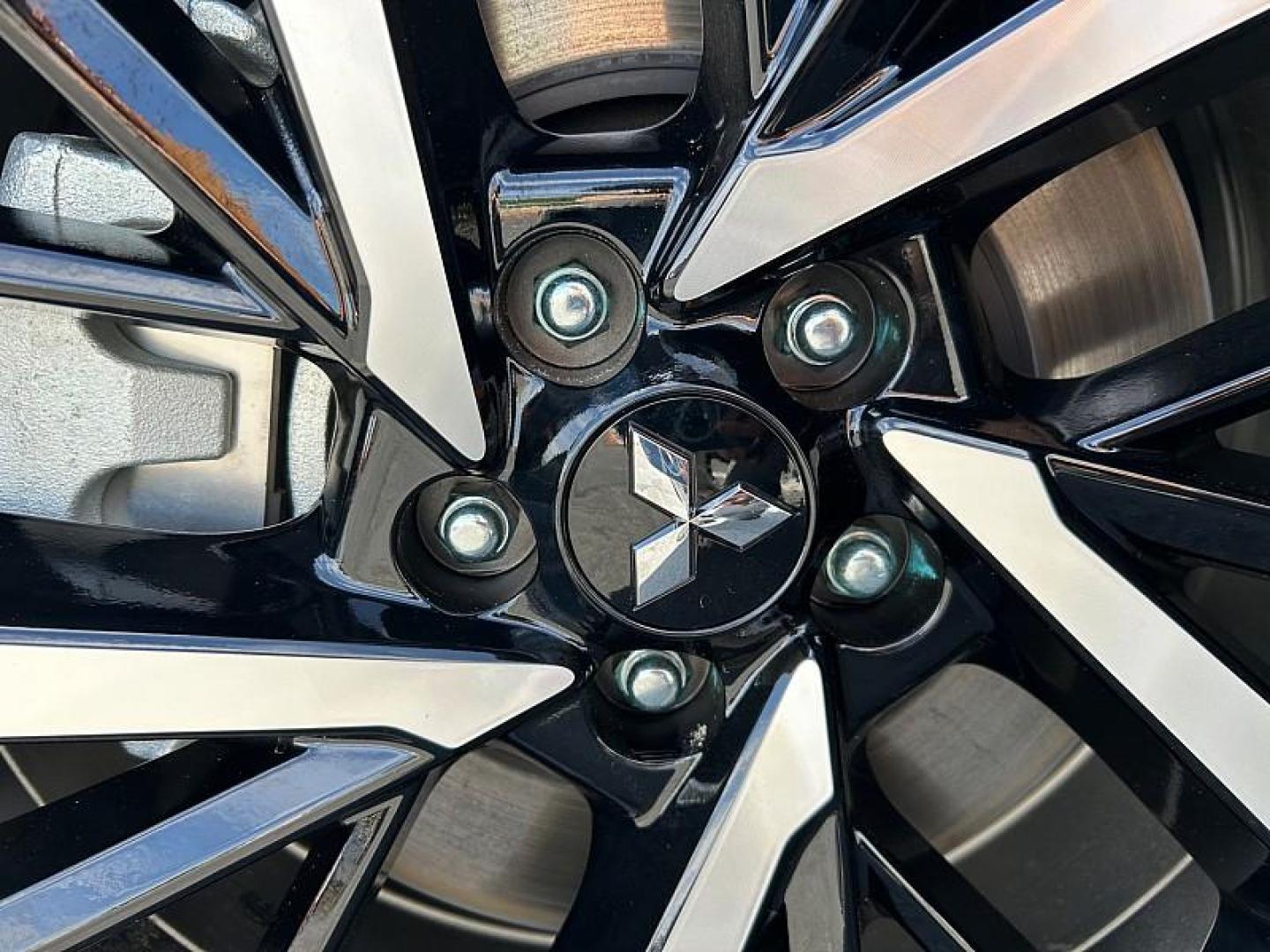 2025 Mitsubishi Outlander Plug-In Hybrid (JA4T5WA93SZ) with an 4-Cyl Hybrid 2.4 Liter engine, Automatic 1-Spd transmission, located at 412 Auto Vista Drive, Palmdale, 93551, (661) 945-0620, 34.592636, -118.136681 - Photo#15