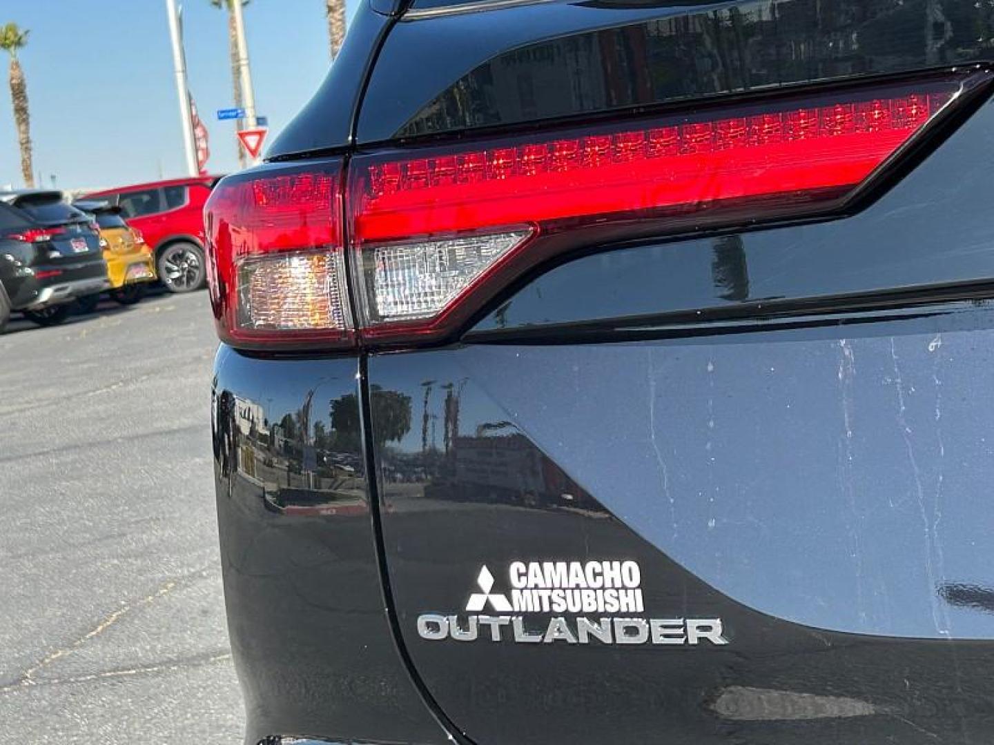 2025 Mitsubishi Outlander Plug-In Hybrid (JA4T5WA92SZ) with an 4-Cyl Hybrid 2.4 Liter engine, Automatic 1-Spd transmission, located at 412 Auto Vista Drive, Palmdale, 93551, (661) 945-0620, 34.592636, -118.136681 - Photo#11