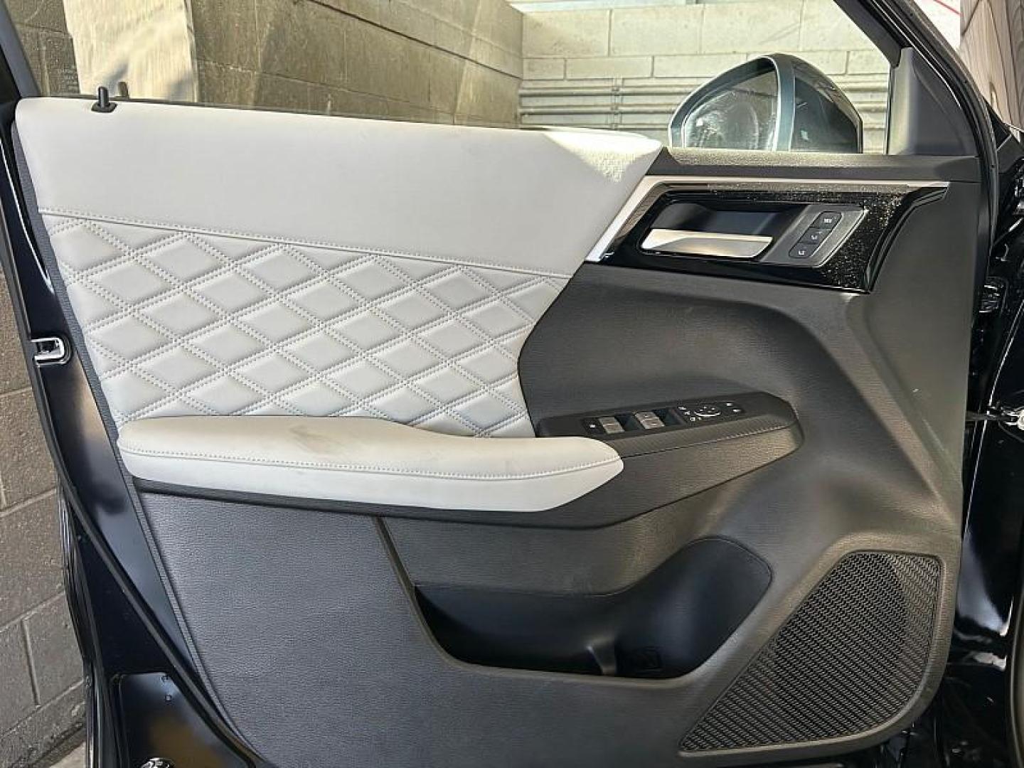 2025 Mitsubishi Outlander Plug-In Hybrid (JA4T5WA92SZ) with an 4-Cyl Hybrid 2.4 Liter engine, Automatic 1-Spd transmission, located at 412 Auto Vista Drive, Palmdale, 93551, (661) 945-0620, 34.592636, -118.136681 - Photo#16