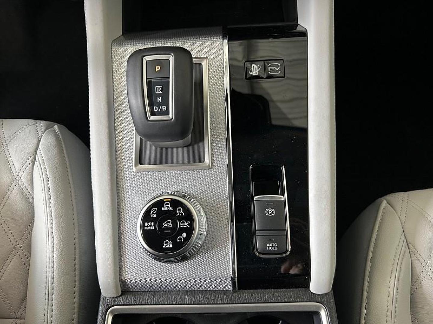 2025 Mitsubishi Outlander Plug-In Hybrid (JA4T5WA92SZ) with an 4-Cyl Hybrid 2.4 Liter engine, Automatic 1-Spd transmission, located at 412 Auto Vista Drive, Palmdale, 93551, (661) 945-0620, 34.592636, -118.136681 - Photo#22
