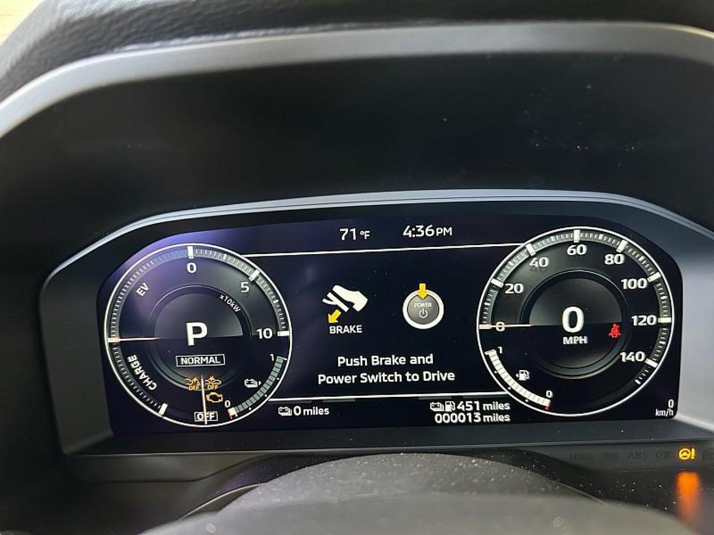 2025 Mitsubishi Outlander Plug-In Hybrid (JA4T5WA92SZ) with an 4-Cyl Hybrid 2.4 Liter engine, Automatic 1-Spd transmission, located at 412 Auto Vista Drive, Palmdale, 93551, (661) 945-0620, 34.592636, -118.136681 - Photo#30