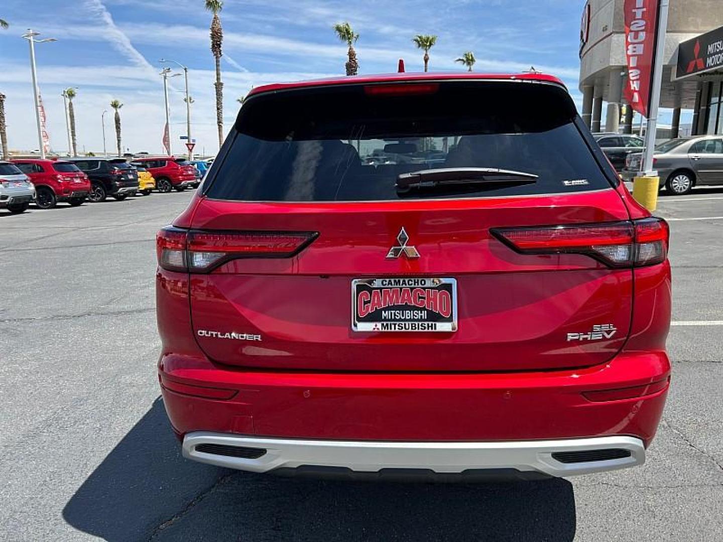2025 Mitsubishi Outlander Plug-In Hybrid (JA4T5WA94SZ) with an 4-Cyl Hybrid 2.4 Liter engine, Automatic 1-Spd transmission, located at 412 Auto Vista Drive, Palmdale, 93551, (661) 945-0620, 34.592636, -118.136681 - Photo#1
