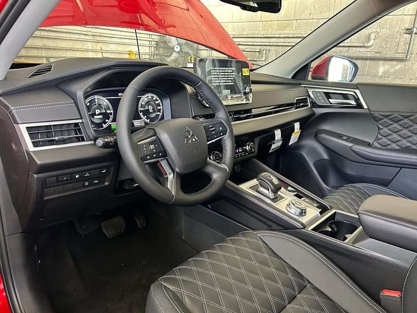 2025 Mitsubishi Outlander Plug-In Hybrid (JA4T5WA94SZ) with an 4-Cyl Hybrid 2.4 Liter engine, Automatic 1-Spd transmission, located at 412 Auto Vista Drive, Palmdale, 93551, (661) 945-0620, 34.592636, -118.136681 - Photo#22