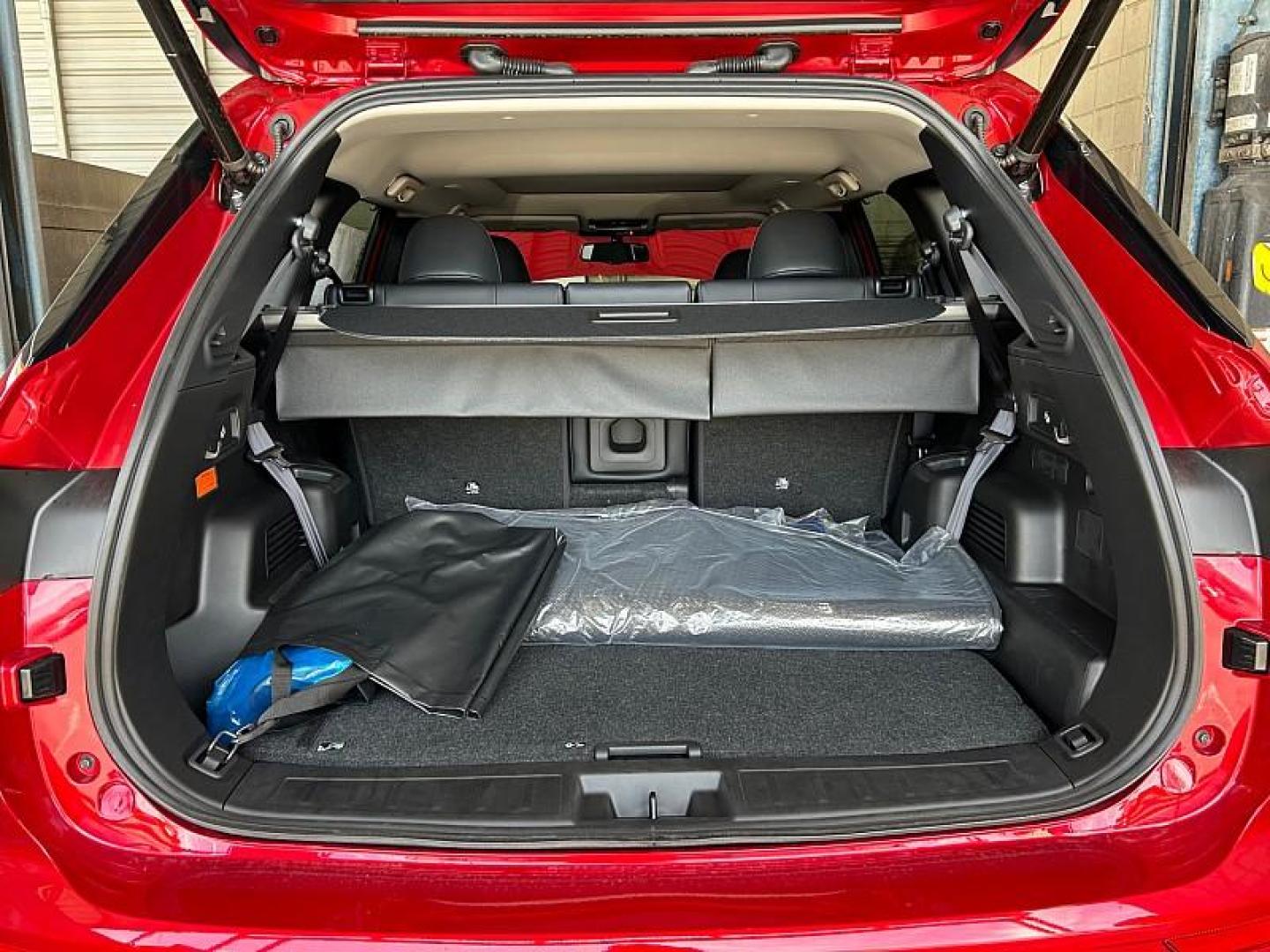 2025 Mitsubishi Outlander Plug-In Hybrid (JA4T5WA94SZ) with an 4-Cyl Hybrid 2.4 Liter engine, Automatic 1-Spd transmission, located at 412 Auto Vista Drive, Palmdale, 93551, (661) 945-0620, 34.592636, -118.136681 - Photo#29