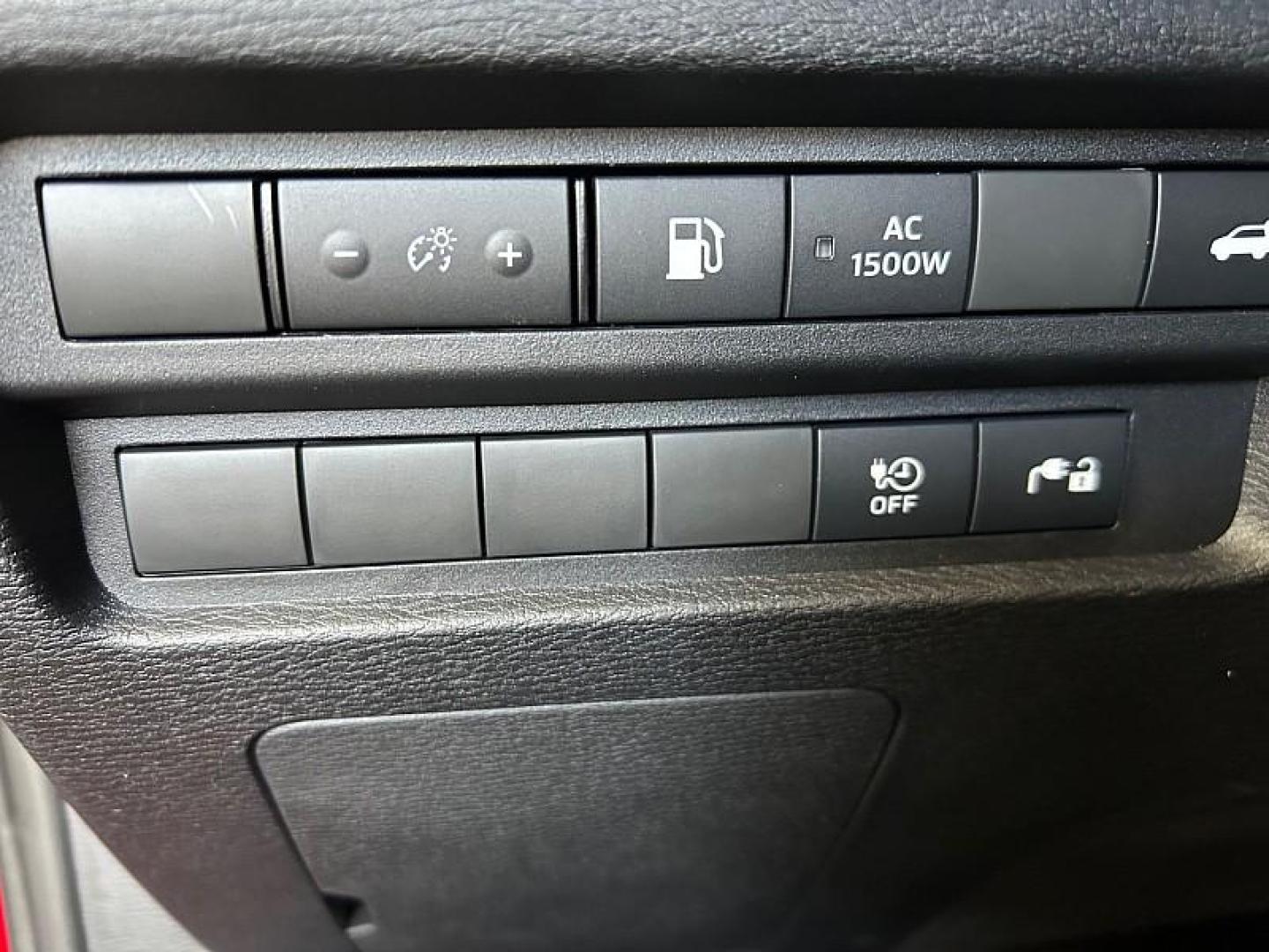2025 Mitsubishi Outlander Plug-In Hybrid (JA4T5WA94SZ) with an 4-Cyl Hybrid 2.4 Liter engine, Automatic 1-Spd transmission, located at 412 Auto Vista Drive, Palmdale, 93551, (661) 945-0620, 34.592636, -118.136681 - Photo#32