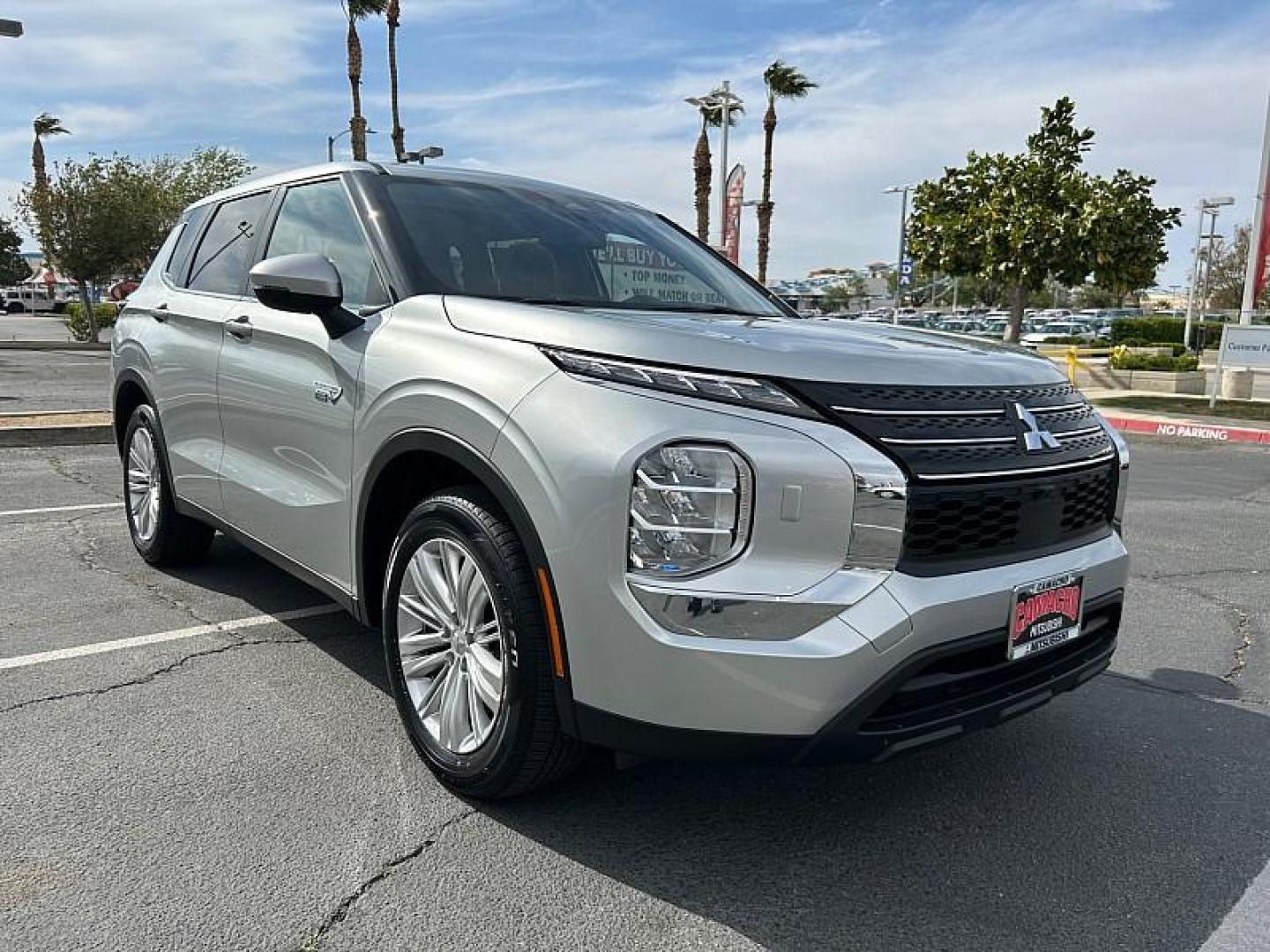 2025 SILVER Mitsubishi Outlander Plug-In Hybrid (JA4T5UA9XSZ) with an 4-Cyl Hybrid 2.4 Liter engine, Automatic 1-Spd transmission, located at 412 Auto Vista Drive, Palmdale, 93551, (661) 945-0620, 34.592636, -118.136681 - Photo#0