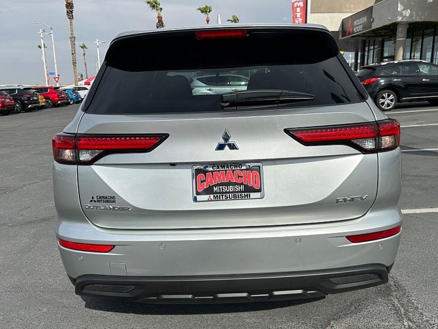 2025 SILVER Mitsubishi Outlander Plug-In Hybrid (JA4T5UA9XSZ) with an 4-Cyl Hybrid 2.4 Liter engine, Automatic 1-Spd transmission, located at 412 Auto Vista Drive, Palmdale, 93551, (661) 945-0620, 34.592636, -118.136681 - Photo#1