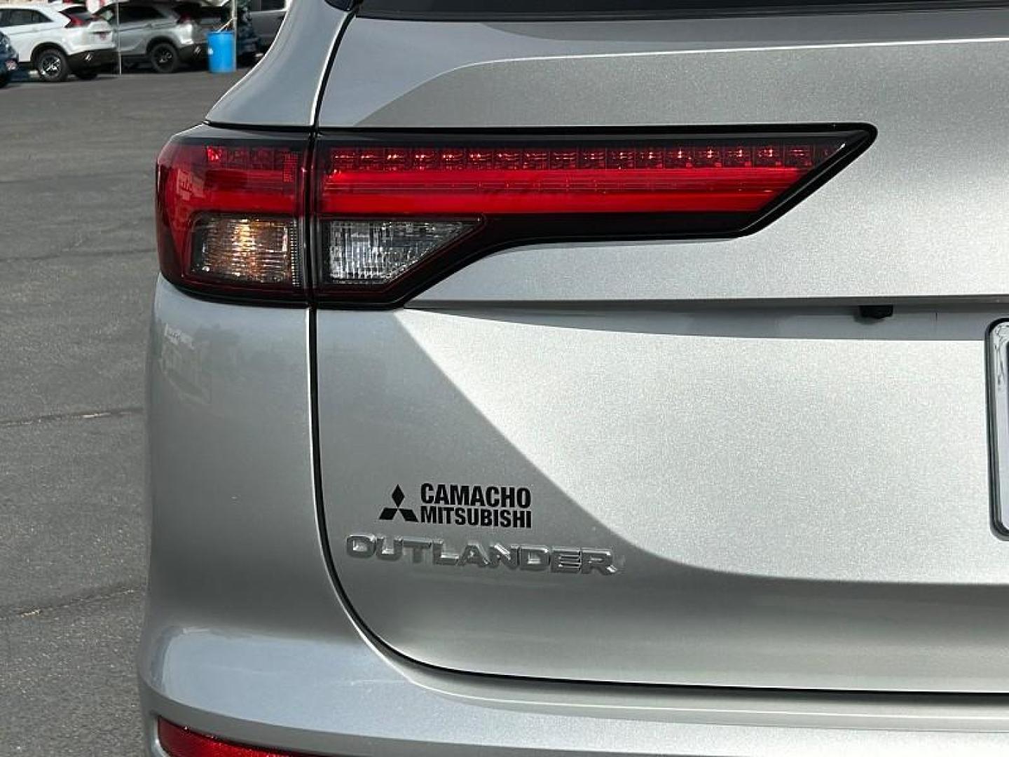 2025 SILVER Mitsubishi Outlander Plug-In Hybrid (JA4T5UA9XSZ) with an 4-Cyl Hybrid 2.4 Liter engine, Automatic 1-Spd transmission, located at 412 Auto Vista Drive, Palmdale, 93551, (661) 945-0620, 34.592636, -118.136681 - Photo#11
