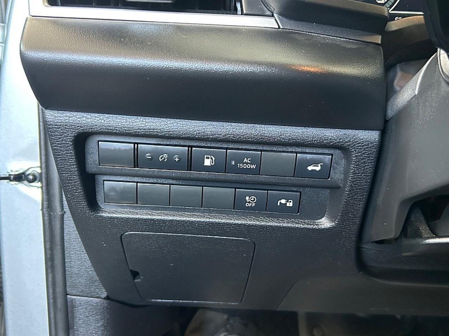 2025 GRAY Mitsubishi Outlander Plug-In Hybrid (JA4T5WA97SZ) with an 4-Cyl Hybrid 2.4 Liter engine, Automatic 1-Spd transmission, located at 412 Auto Vista Drive, Palmdale, 93551, (661) 945-0620, 34.592636, -118.136681 - Photo#19