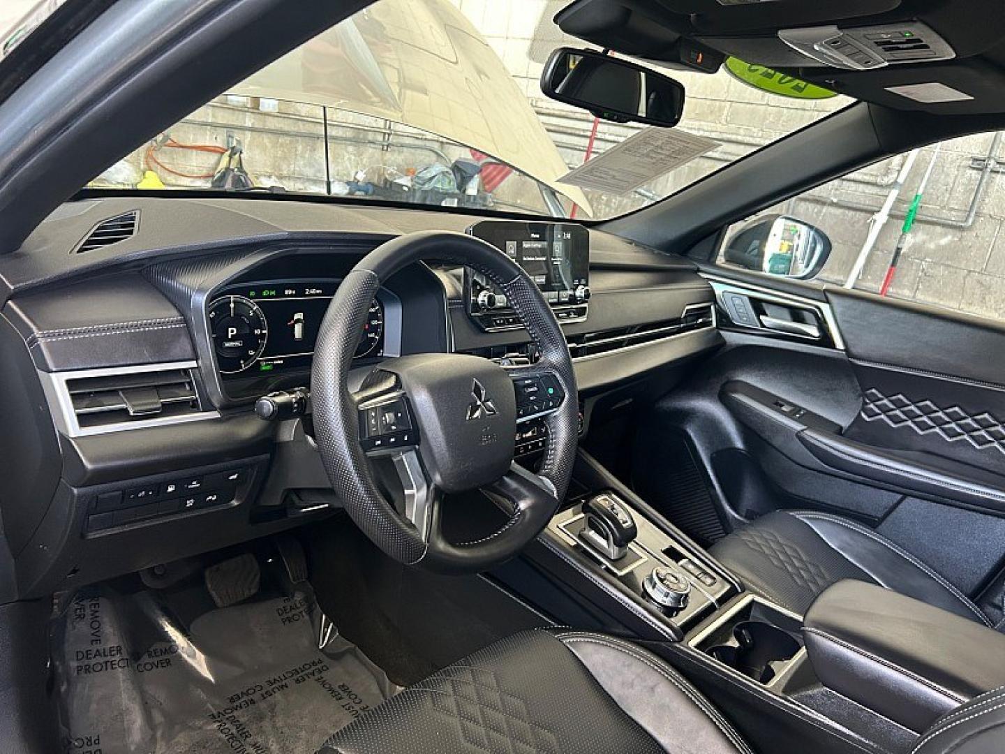 2025 GRAY Mitsubishi Outlander Plug-In Hybrid (JA4T5WA97SZ) with an 4-Cyl Hybrid 2.4 Liter engine, Automatic 1-Spd transmission, located at 412 Auto Vista Drive, Palmdale, 93551, (661) 945-0620, 34.592636, -118.136681 - Photo#24