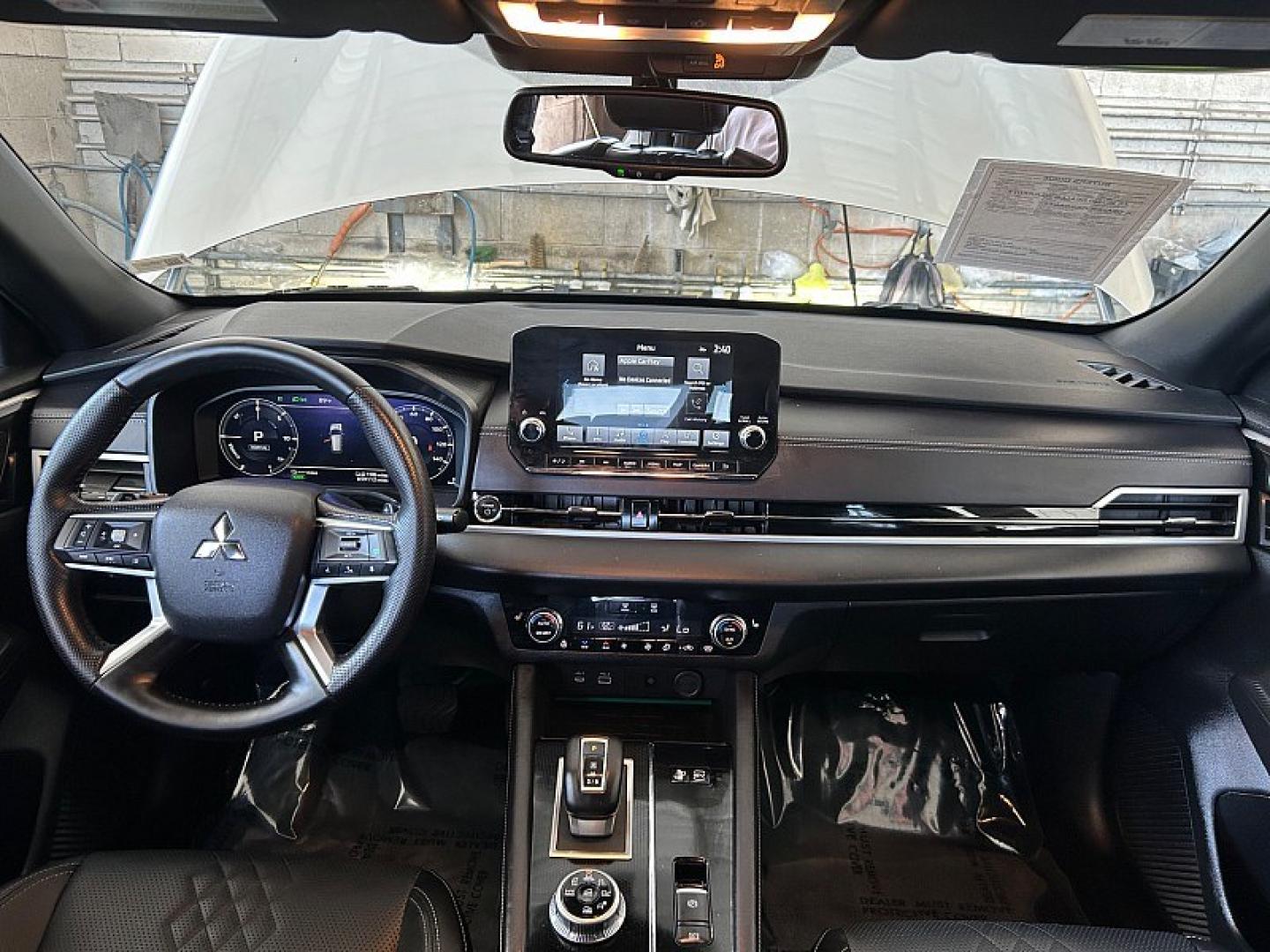 2025 GRAY Mitsubishi Outlander Plug-In Hybrid (JA4T5WA97SZ) with an 4-Cyl Hybrid 2.4 Liter engine, Automatic 1-Spd transmission, located at 412 Auto Vista Drive, Palmdale, 93551, (661) 945-0620, 34.592636, -118.136681 - Photo#25