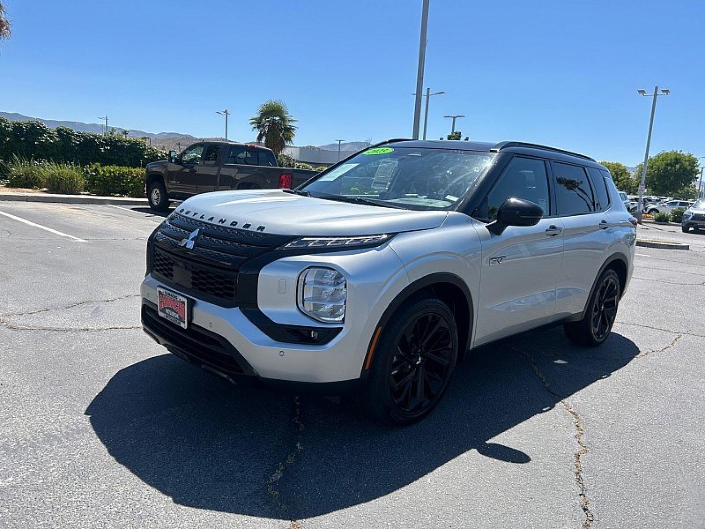 2025 GRAY Mitsubishi Outlander Plug-In Hybrid (JA4T5WA97SZ) with an 4-Cyl Hybrid 2.4 Liter engine, Automatic 1-Spd transmission, located at 412 Auto Vista Drive, Palmdale, 93551, (661) 945-0620, 34.592636, -118.136681 - Photo#2