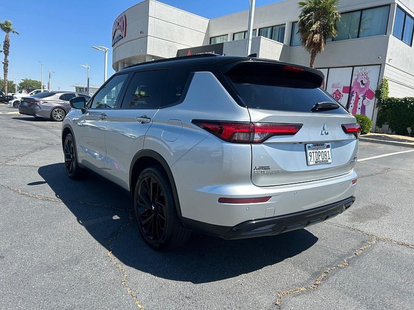 2025 GRAY Mitsubishi Outlander Plug-In Hybrid (JA4T5WA97SZ) with an 4-Cyl Hybrid 2.4 Liter engine, Automatic 1-Spd transmission, located at 412 Auto Vista Drive, Palmdale, 93551, (661) 945-0620, 34.592636, -118.136681 - Photo#4