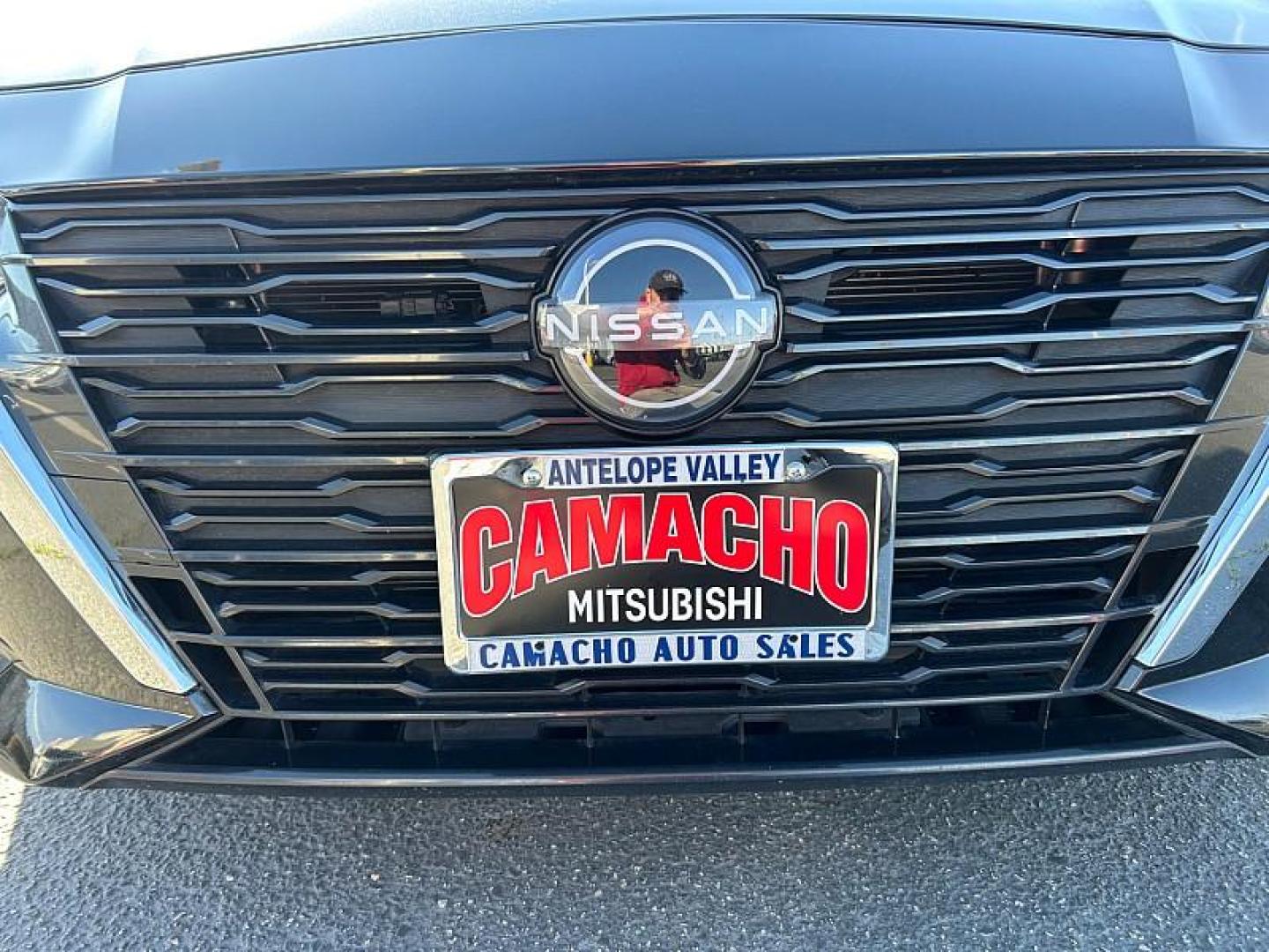 2025 BLACK Nissan Altima (1N4BL4DV1SN) with an 4-Cyl 2.5 Liter engine, Automatic CVT transmission, located at 412 Auto Vista Drive, Palmdale, 93551, (661) 945-0620, 34.592636, -118.136681 - Photo#5