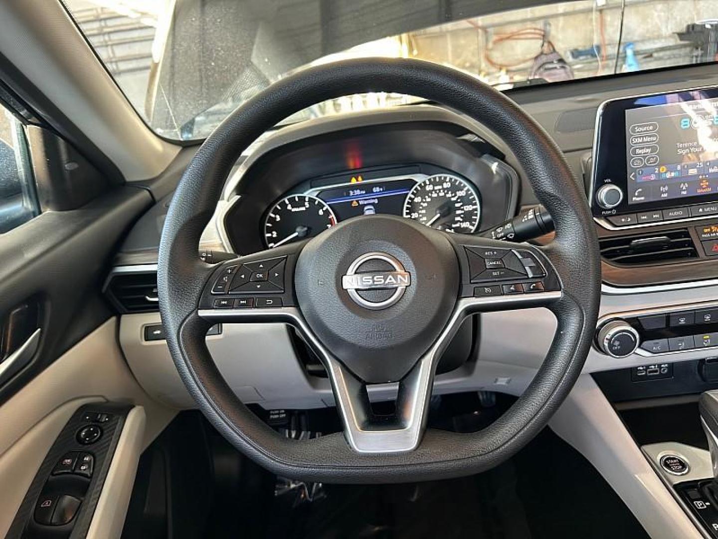 2025 BLACK Nissan Altima (1N4BL4DV1SN) with an 4-Cyl 2.5 Liter engine, Automatic CVT transmission, located at 412 Auto Vista Drive, Palmdale, 93551, (661) 945-0620, 34.592636, -118.136681 - Photo#22