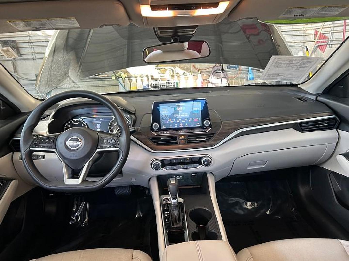 2025 BLACK Nissan Altima (1N4BL4DV1SN) with an 4-Cyl 2.5 Liter engine, Automatic CVT transmission, located at 412 Auto Vista Drive, Palmdale, 93551, (661) 945-0620, 34.592636, -118.136681 - Photo#23