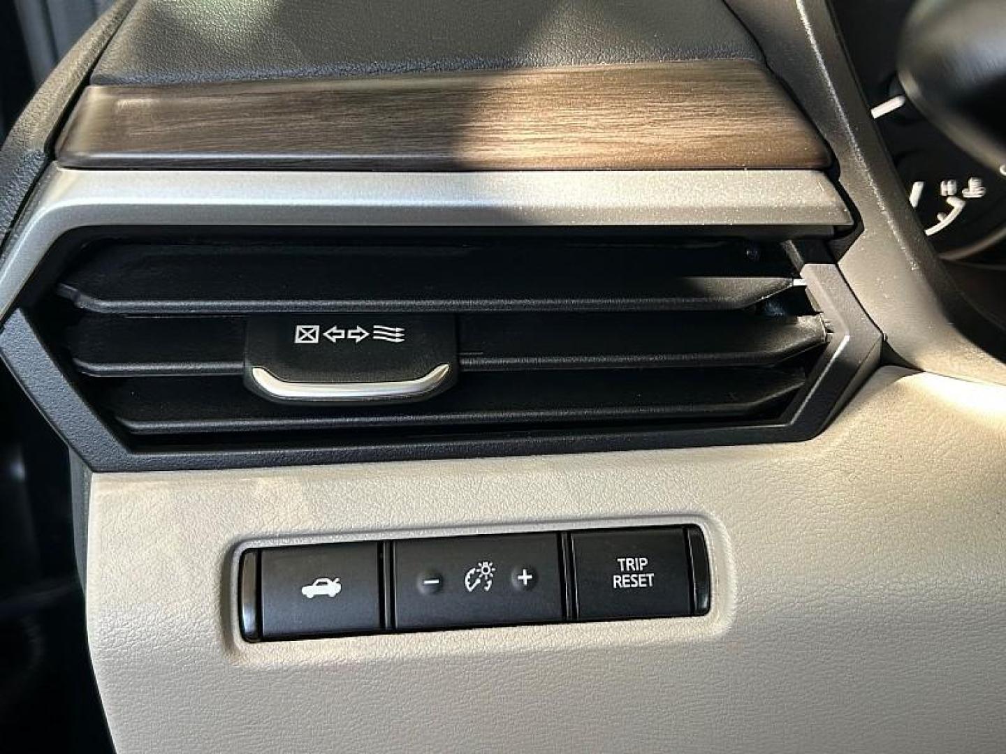 2025 BLACK Nissan Altima (1N4BL4DV1SN) with an 4-Cyl 2.5 Liter engine, Automatic CVT transmission, located at 412 Auto Vista Drive, Palmdale, 93551, (661) 945-0620, 34.592636, -118.136681 - Photo#26