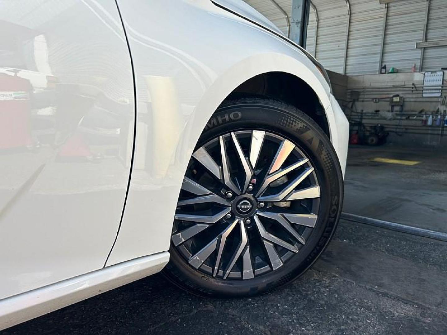 2025 WHITE Nissan Altima (1N4BL4DV6SN) with an 4-Cyl 2.5 Liter engine, Automatic CVT transmission, located at 412 Auto Vista Drive, Palmdale, 93551, (661) 945-0620, 34.592636, -118.136681 - Photo#12