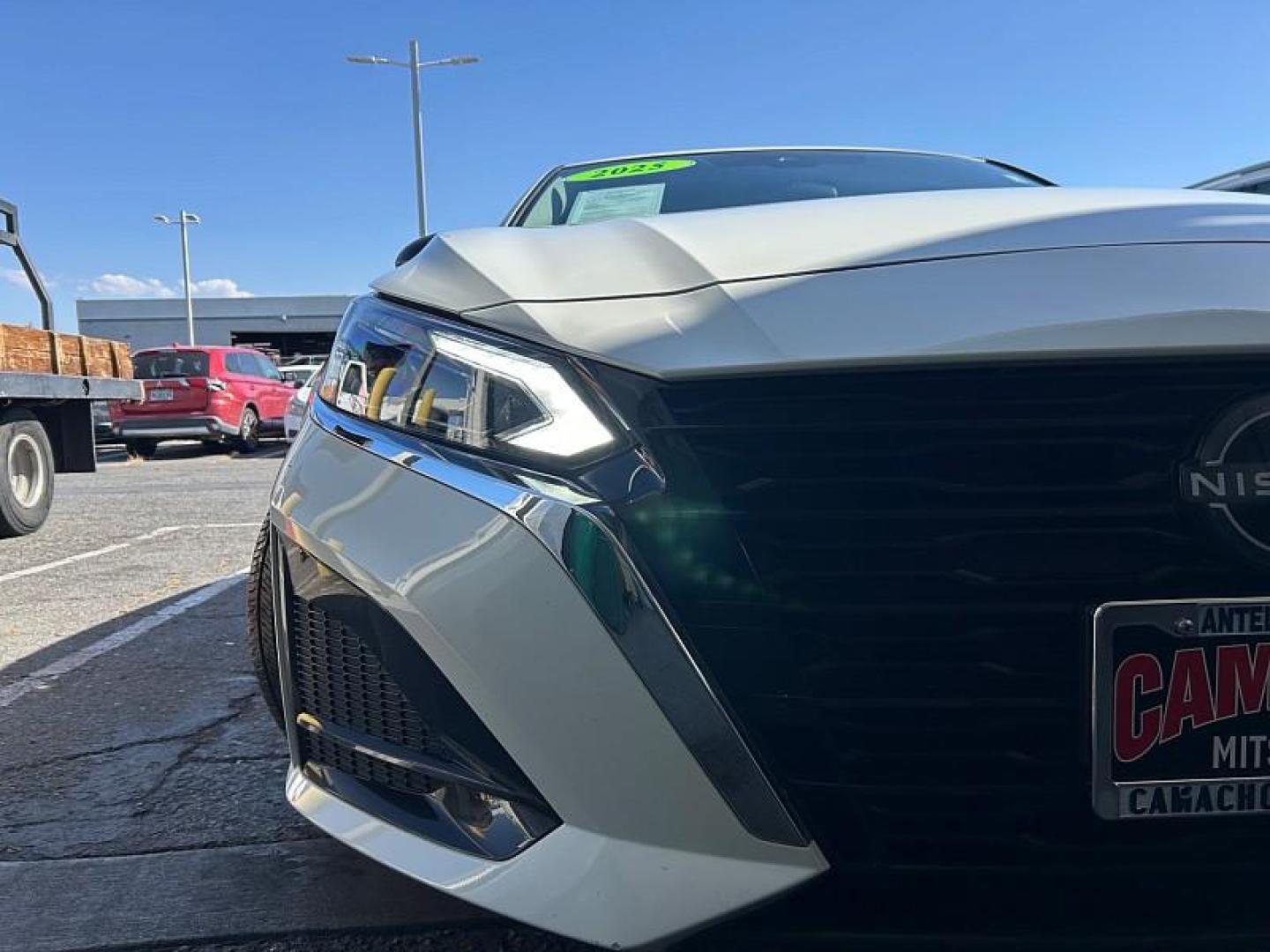 2025 WHITE Nissan Altima (1N4BL4DV6SN) with an 4-Cyl 2.5 Liter engine, Automatic CVT transmission, located at 412 Auto Vista Drive, Palmdale, 93551, (661) 945-0620, 34.592636, -118.136681 - Photo#13