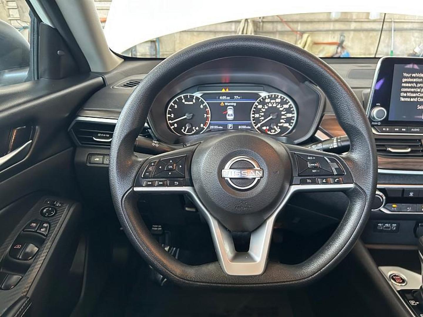 2025 WHITE Nissan Altima (1N4BL4DV6SN) with an 4-Cyl 2.5 Liter engine, Automatic CVT transmission, located at 412 Auto Vista Drive, Palmdale, 93551, (661) 945-0620, 34.592636, -118.136681 - Photo#19