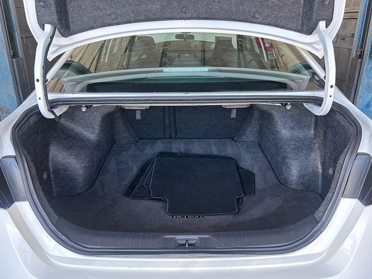 2025 WHITE Nissan Altima (1N4BL4DV0SN) with an 4-Cyl 2.5 Liter engine, Automatic CVT transmission, located at 412 Auto Vista Drive, Palmdale, 93551, (661) 945-0620, 34.592636, -118.136681- Photo#12