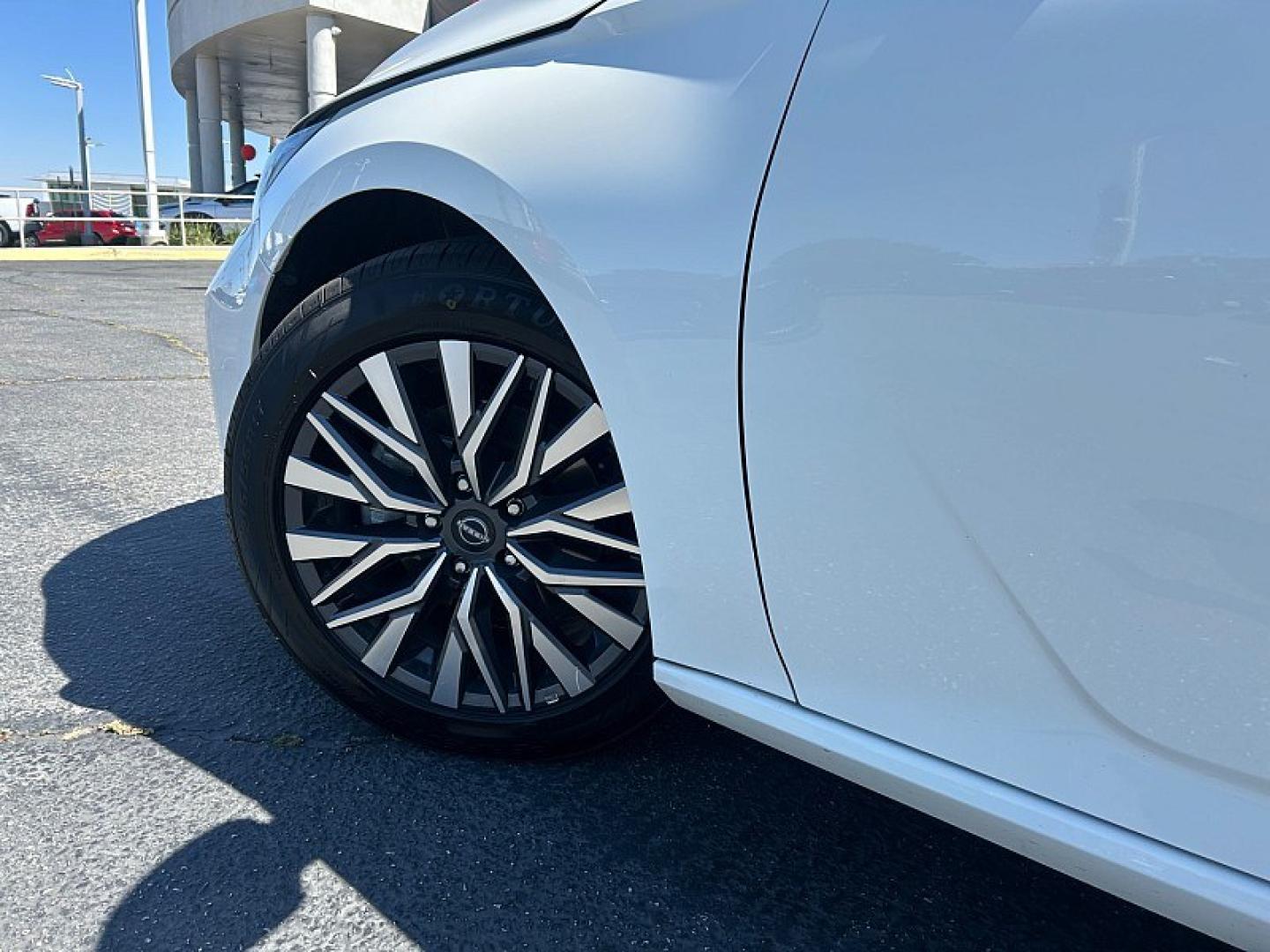 2025 WHITE Nissan Altima (1N4BL4DV0SN) with an 4-Cyl 2.5 Liter engine, Automatic CVT transmission, located at 412 Auto Vista Drive, Palmdale, 93551, (661) 945-0620, 34.592636, -118.136681- Photo#14
