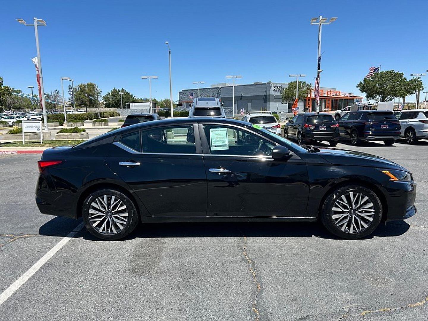 2025 BLACK Nissan Altima (1N4BL4DVXSN) with an 4-Cyl 2.5 Liter engine, Automatic CVT transmission, located at 412 Auto Vista Drive, Palmdale, 93551, (661) 945-0620, 34.592636, -118.136681- Photo#5
