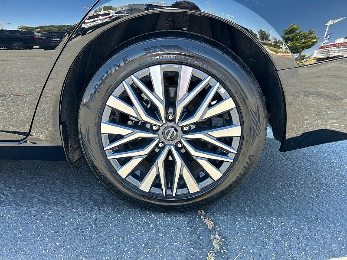 2025 BLACK Nissan Altima (1N4BL4DVXSN) with an 4-Cyl 2.5 Liter engine, Automatic CVT transmission, located at 412 Auto Vista Drive, Palmdale, 93551, (661) 945-0620, 34.592636, -118.136681- Photo#13