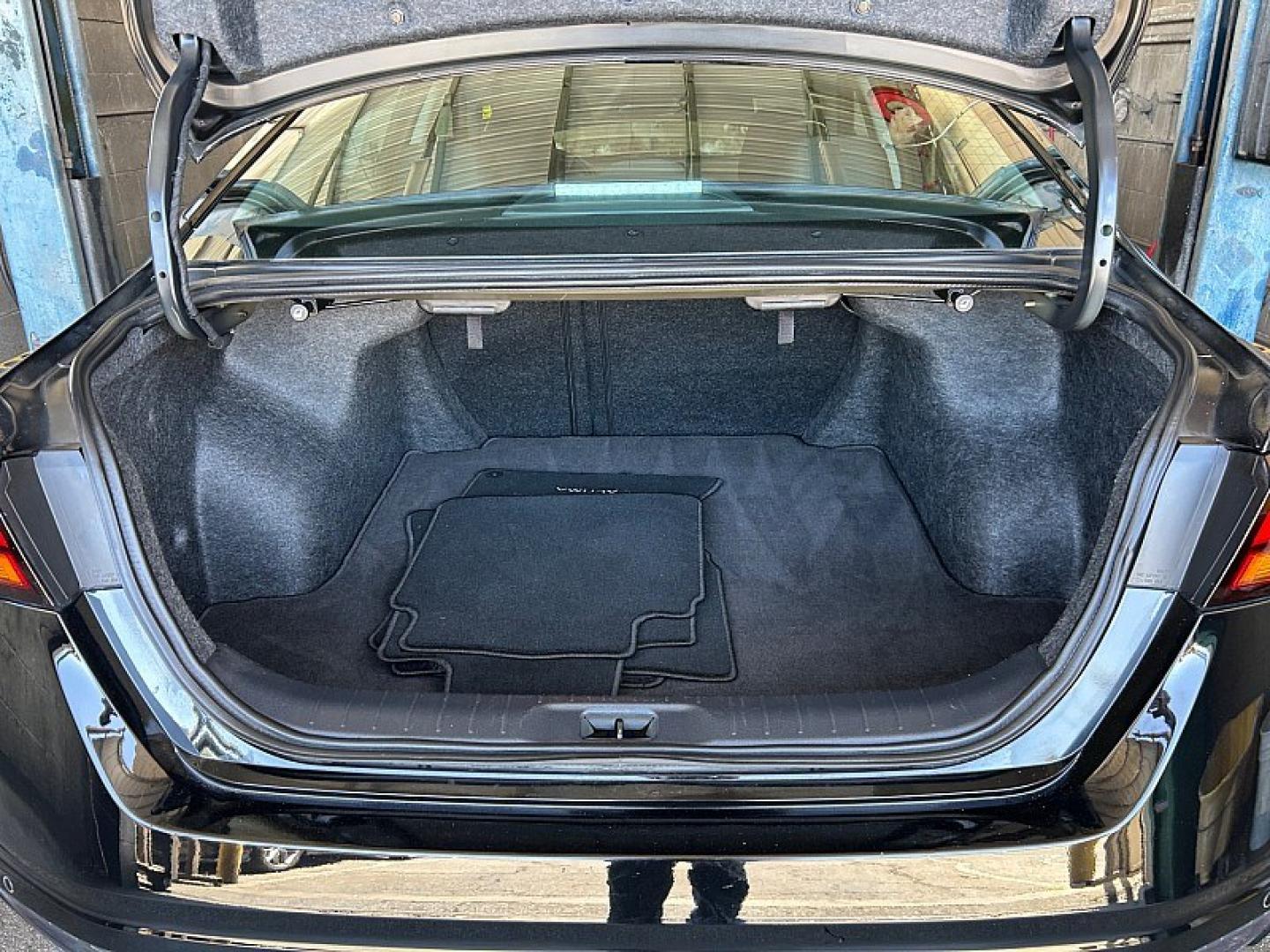 2025 BLACK Nissan Altima (1N4BL4DVXSN) with an 4-Cyl 2.5 Liter engine, Automatic CVT transmission, located at 412 Auto Vista Drive, Palmdale, 93551, (661) 945-0620, 34.592636, -118.136681- Photo#26