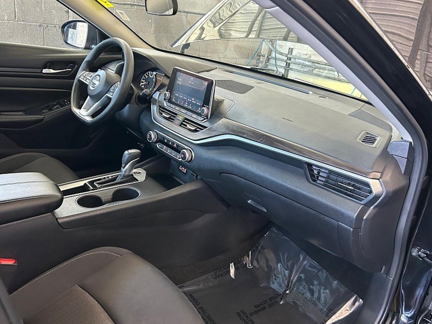 2025 BLACK Nissan Altima (1N4BL4DVXSN) with an 4-Cyl 2.5 Liter engine, Automatic CVT transmission, located at 412 Auto Vista Drive, Palmdale, 93551, (661) 945-0620, 34.592636, -118.136681- Photo#28