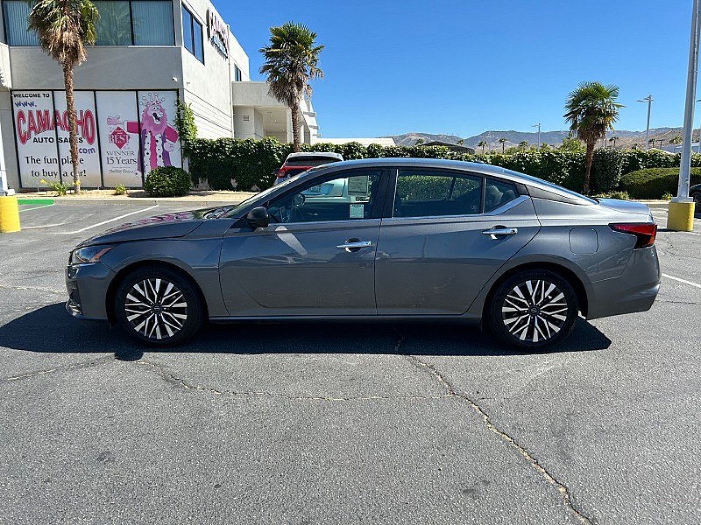 2025 GRAY Nissan Altima (1N4BL4DV5SN) with an 4-Cyl 2.5 Liter engine, Automatic CVT transmission, located at 412 Auto Vista Drive, Palmdale, 93551, (661) 945-0620, 34.592636, -118.136681- Photo#5