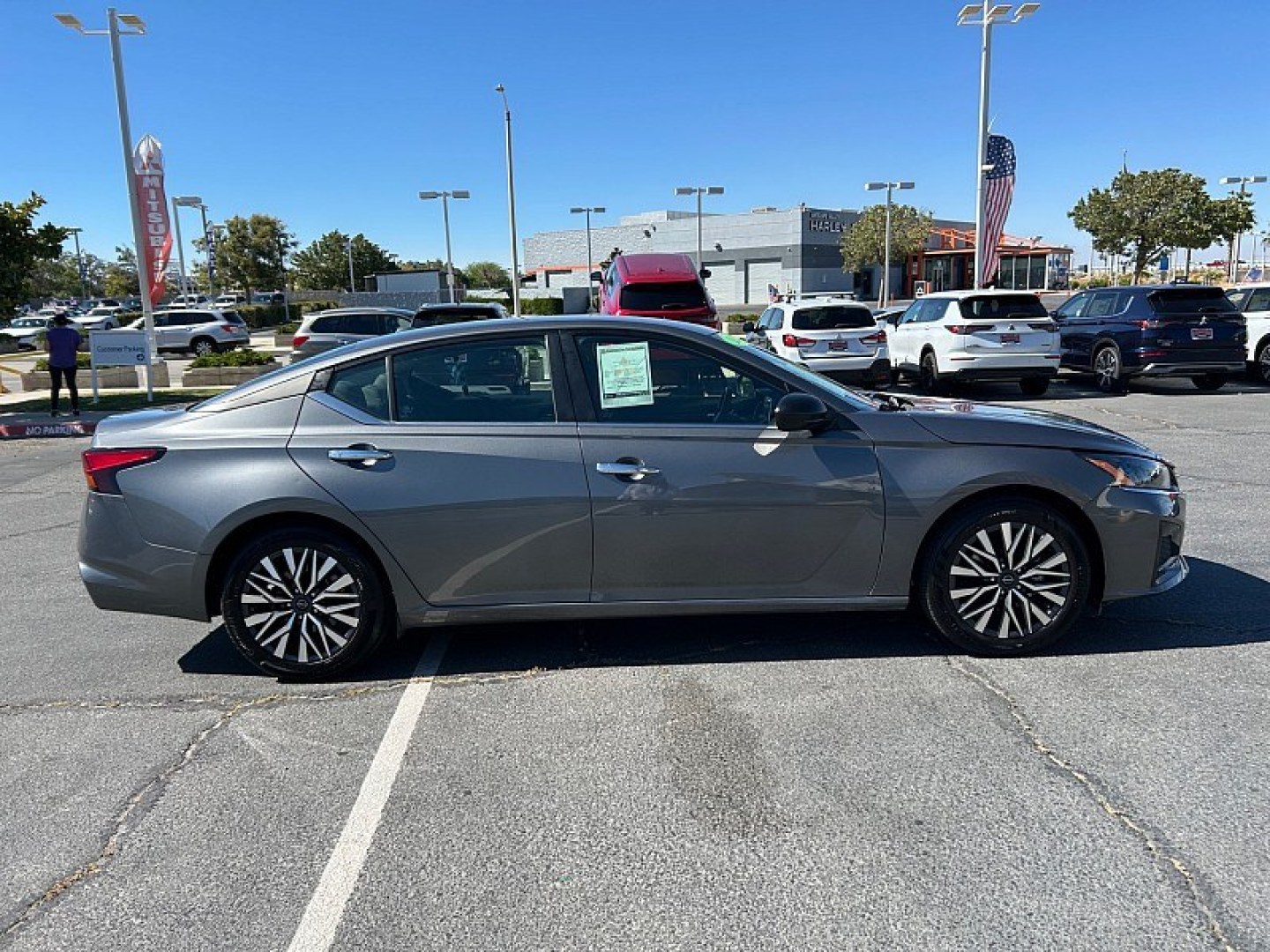 2025 GRAY Nissan Altima (1N4BL4DV5SN) with an 4-Cyl 2.5 Liter engine, Automatic CVT transmission, located at 412 Auto Vista Drive, Palmdale, 93551, (661) 945-0620, 34.592636, -118.136681- Photo#7