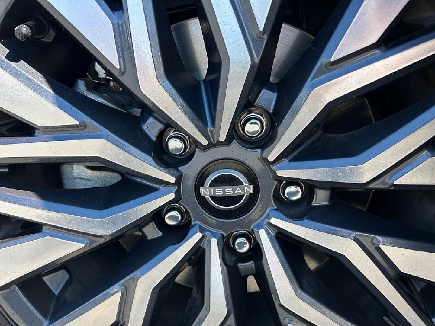 2025 GRAY Nissan Altima (1N4BL4DV5SN) with an 4-Cyl 2.5 Liter engine, Automatic CVT transmission, located at 412 Auto Vista Drive, Palmdale, 93551, (661) 945-0620, 34.592636, -118.136681- Photo#9