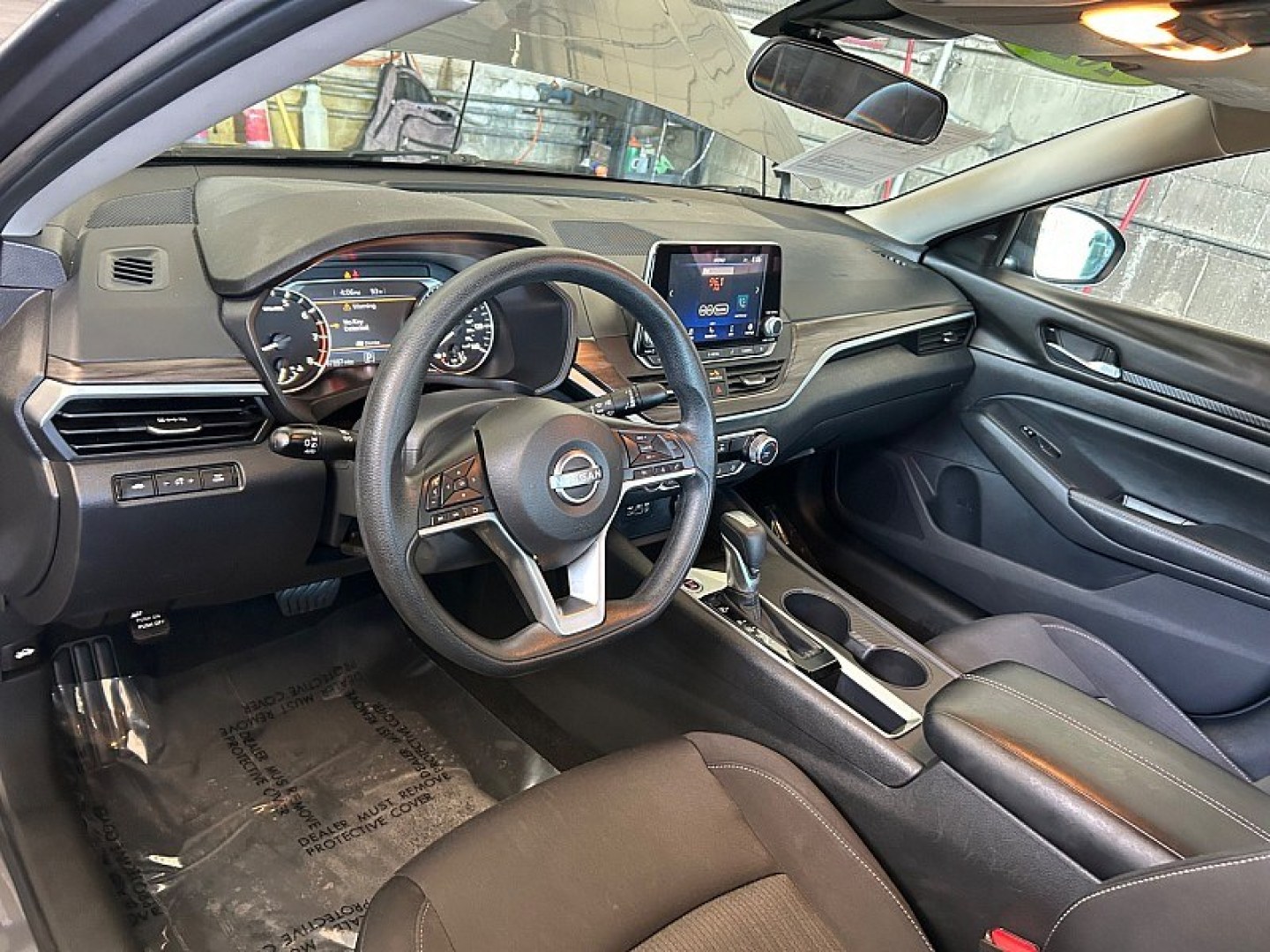 2025 GRAY Nissan Altima (1N4BL4DV5SN) with an 4-Cyl 2.5 Liter engine, Automatic CVT transmission, located at 412 Auto Vista Drive, Palmdale, 93551, (661) 945-0620, 34.592636, -118.136681- Photo#17