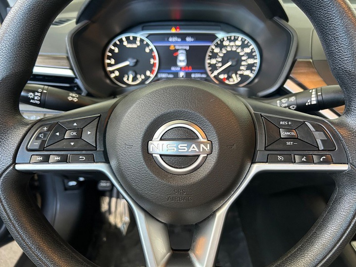 2025 GRAY Nissan Altima (1N4BL4DV5SN) with an 4-Cyl 2.5 Liter engine, Automatic CVT transmission, located at 412 Auto Vista Drive, Palmdale, 93551, (661) 945-0620, 34.592636, -118.136681- Photo#19